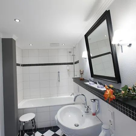 Hotel Boutique-hotel Moseltor 3*