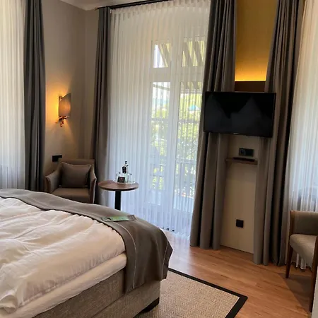 Hotel Boutique-hotel Moseltor 3*
