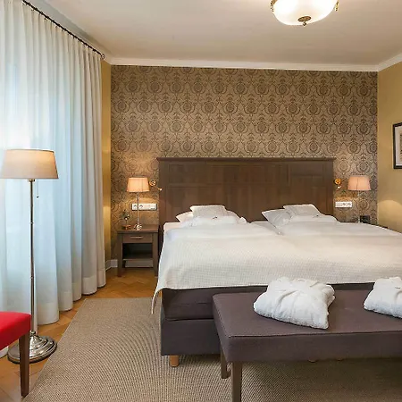 Boutique-hotel Moseltor 3* Traben-Trarbach