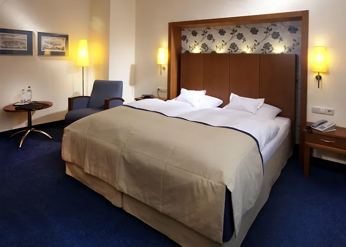 Boutique-hotel Moseltor 3* 特拉本特拉巴赫